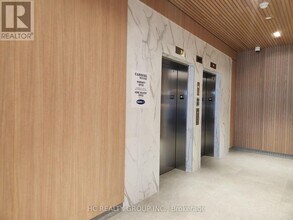 3250 Carding Mill Trail in Oakville, ON - Building Photo - Building Photo