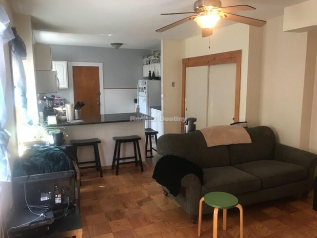 13 Andrew St, Unit 1