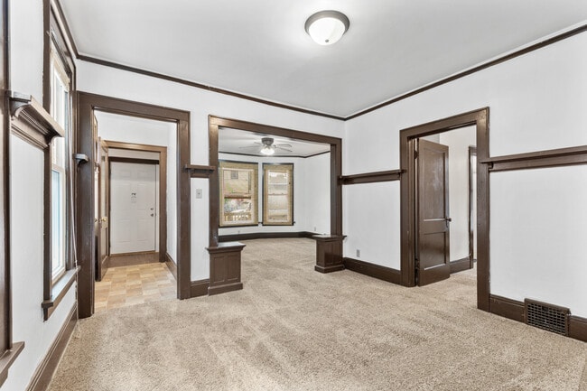 property at 926 E Locust St