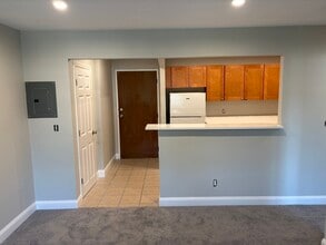 445 Pleasant St in Weymouth, MA - Building Photo - Building Photo