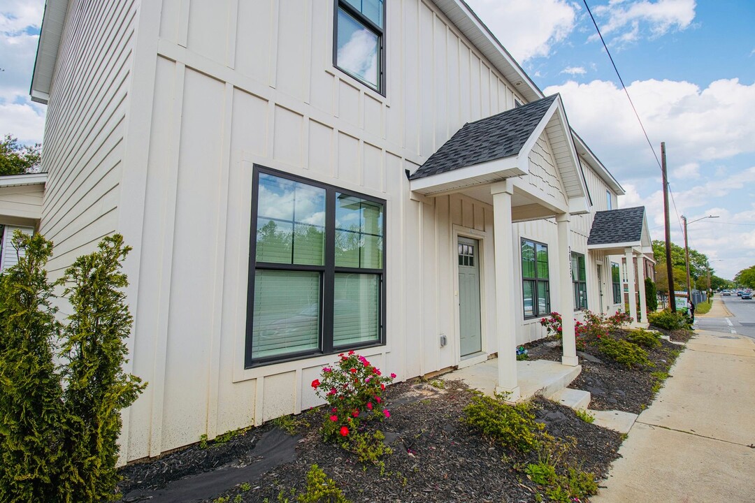 2035 Rosewood Dr in Columbia, SC - Foto de edificio