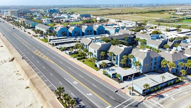 Seasons Beachfront in Galveston, TX - Foto de edificio - Building Photo