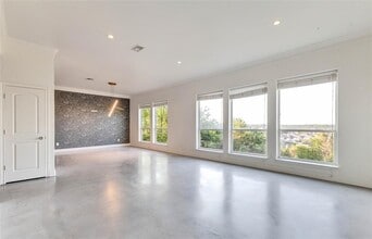 8422 Red Willow Dr in Austin, TX - Building Photo - Building Photo