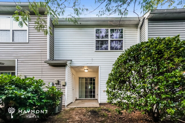 731 Crestwell Cir in Atlanta, GA - Building Photo - Building Photo