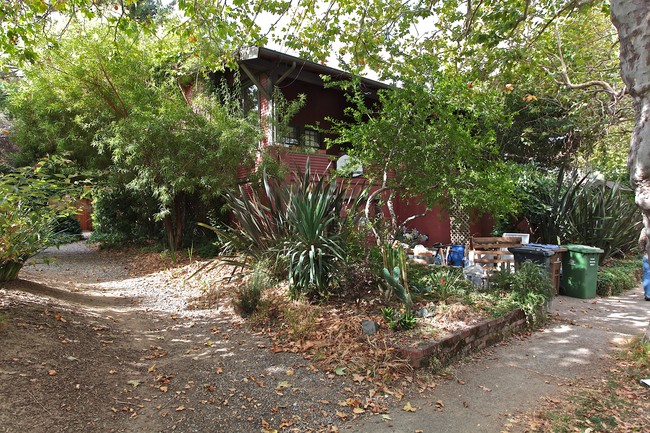 408 Greensfield Ave in San Anselmo, CA - Building Photo - Building Photo