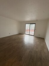 1306 W Michigan Ave, Unit 06 in Battle Creek, MI - Foto de edificio - Building Photo