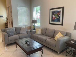 9201 Wentworth Ln in Port St. Lucie, FL - Building Photo - Building Photo