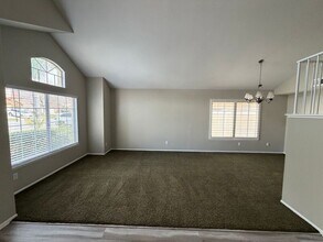 30311 Silver Ridge Ct in Temecula, CA - Building Photo - Building Photo