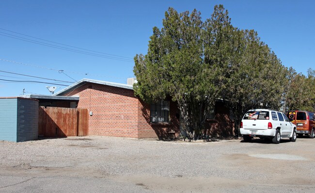 1923 E Spring St in Tucson, AZ - Building Photo - Building Photo