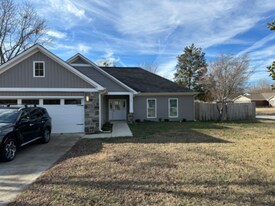 1100 Kinsey Dr SE in Huntsville, AL - Building Photo