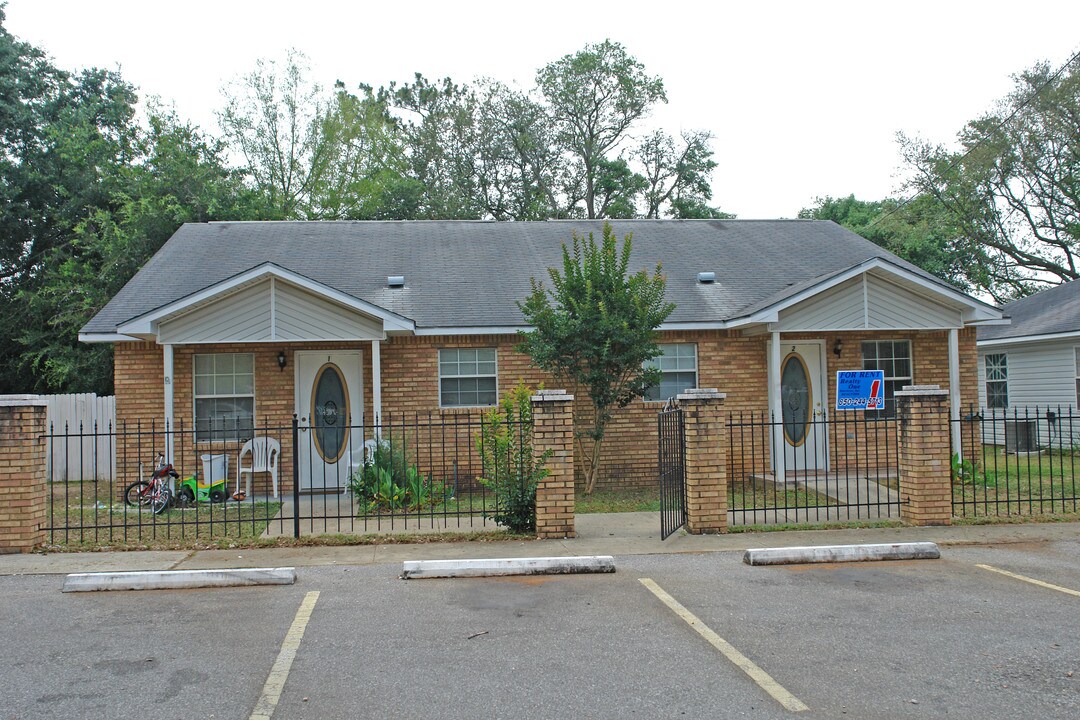 7135 Pearson Rd in Pensacola, FL - Building Photo