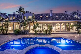 5305 La Crescenta Rd in Rancho Santa Fe, CA - Building Photo - Building Photo