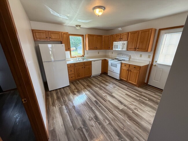 property at 801 W Gaston Dr