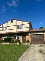 1413-1415 Hanson St in Reynoldsburg, OH - Building Photo
