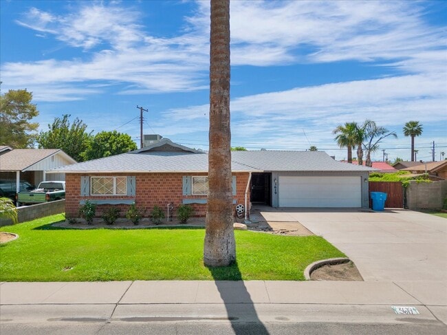 3619 W Stella Ln in Phoenix, AZ - Building Photo - Building Photo