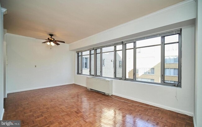 1711 Massachusetts Ave NW, Unit 623 in Washington, DC - Foto de edificio - Building Photo