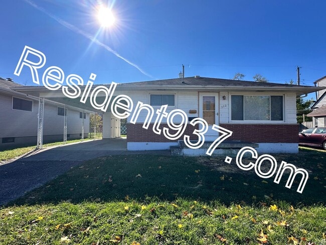 property at 350 E Whittier Ave