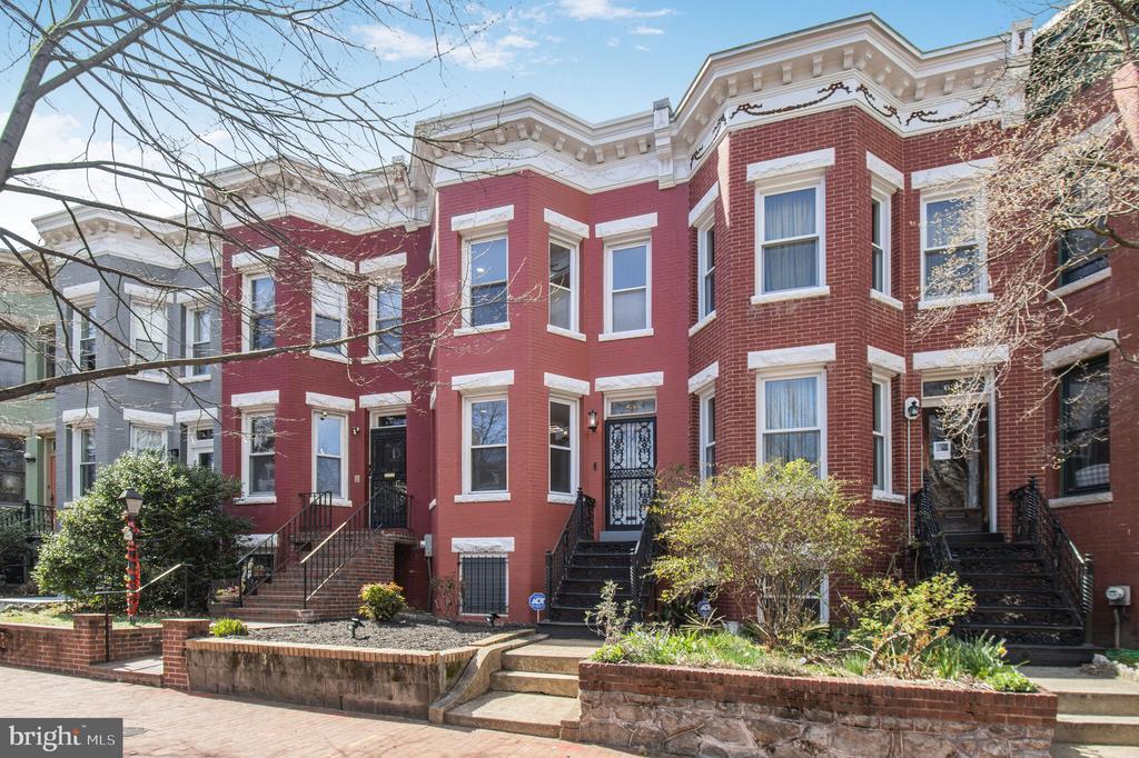 636 5th St NE in Washington, DC - Building Photo