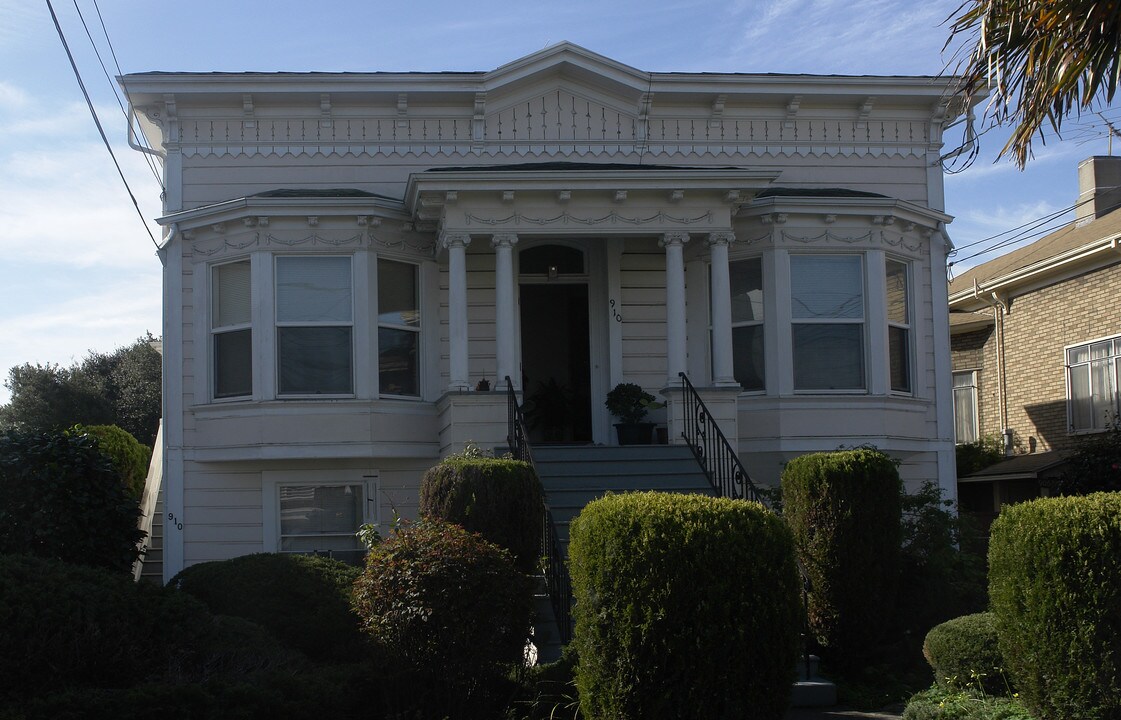 910 Central Ave in Alameda, CA - Building Photo