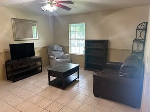 2318 Riverside Dr in Orange, TX - Building Photo - Building Photo