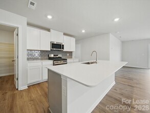 13300 Hampton Bay Ln in Charlotte, NC - Building Photo - Building Photo