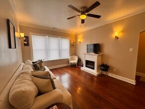 2833 W 66th St, Unit 2 in Chicago, IL - Building Photo - Building Photo