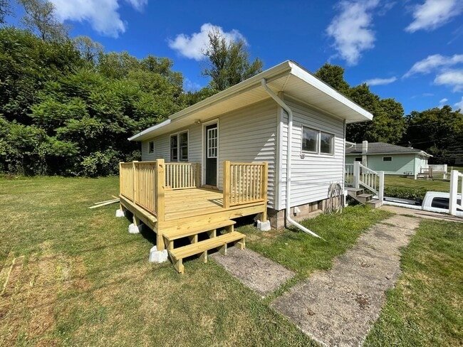 property at 8 Heer Dr