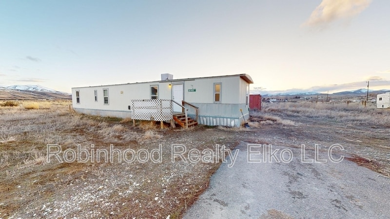 5368 Paiute Ave in Elko, NV - Foto de edificio