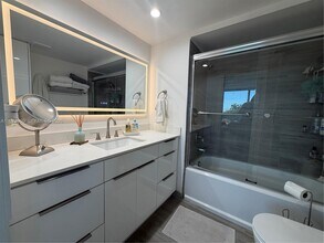 2715 N Ocean Blvd in Fort Lauderdale, FL - Building Photo - Building Photo