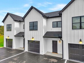 252 River Valley Cir in Sevierville, TN - Building Photo - Building Photo