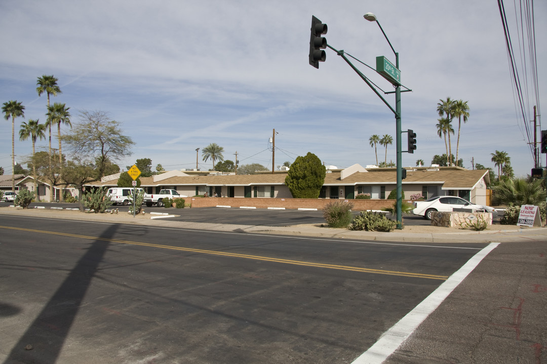 Casitas on Campbell in Phoenix, AZ - Building Photo