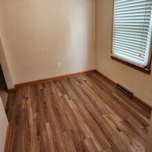 4406 7th Ave in Vienna, WV - Building Photo - Building Photo