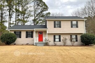 37 Noses Creek Rd in Marietta, GA - Building Photo