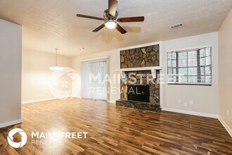 9395 Forest Knoll Dr in Jonesboro, GA - Foto de edificio - Building Photo