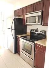 8728 Mallard Reserve Dr in Tampa, FL - Building Photo - Building Photo