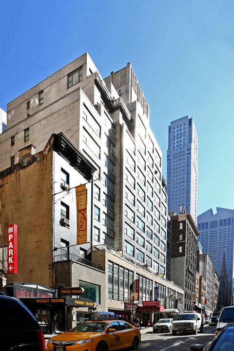 57-67 W 55th St in New York, NY - Building Photo