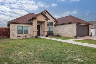 210 Alyssa Dr in Del Rio, TX - Building Photo - Building Photo