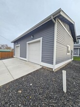 408-410 E 4th St in Warden, WA - Building Photo - Building Photo