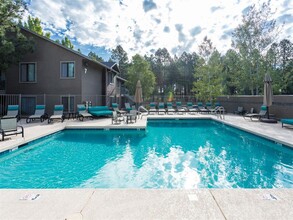 Woodlands Village Apartments in Flagstaff, AZ - Building Photo - Building Photo