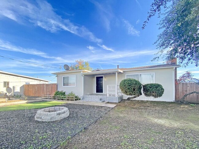 property at 360 Mesa Rd