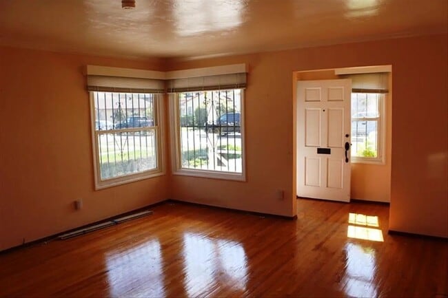 4753 Choctaw Dr in San Diego, CA - Building Photo - Building Photo