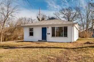9204 Huiskamp Ave in Jennings, MO - Building Photo - Building Photo