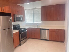 333 W California Blvd, Unit 303 in Pasadena, CA - Foto de edificio - Building Photo