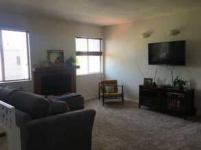 2003 Lost Oak Dr, Unit A in Los Osos, CA - Foto de edificio - Building Photo