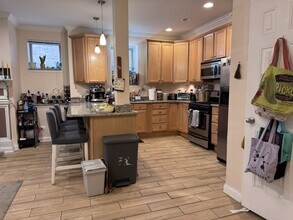 2419 W Hutchinson St in Chicago, IL - Building Photo - Building Photo