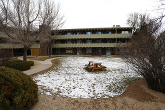 Pinewood Apartments in Boulder, CO - Building Photo - Building Photo