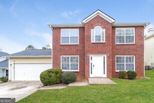 810 Kilkenny Cir in Lithonia, GA - Building Photo