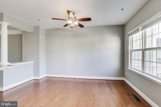 12804 Short Hills Dr in Clarksburg, MD - Building Photo - Building Photo