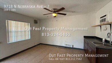 9718 N Nebraska Ave, Unit 7 in Tampa, FL - Foto de edificio - Building Photo