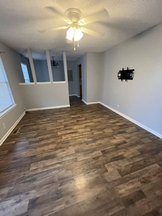 717 Polk Ave in Oak Grove, KY - Building Photo - Building Photo
